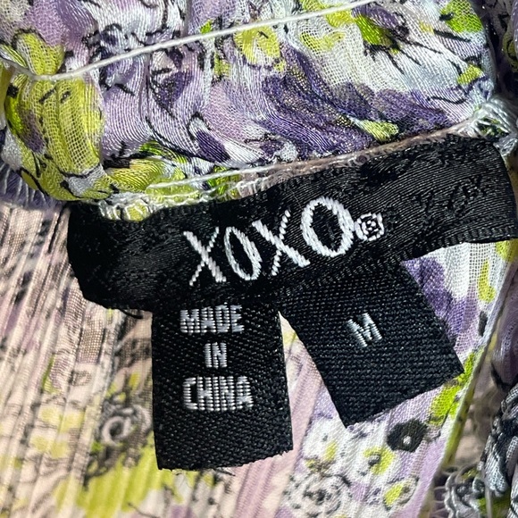 XOXO Floral Purple Smocked Puff Sleeve Blouse Off The Shoulder  Size M Women’s​ - Picture 8 of 8